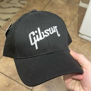 Gibson Guitars embroidered snapback ball cap NWT